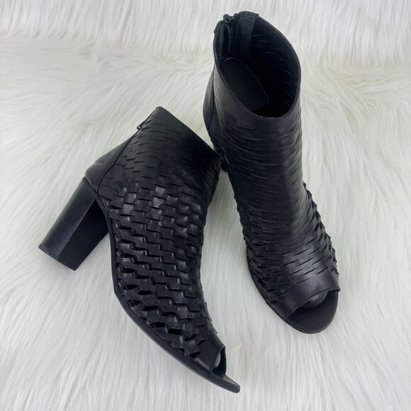 Women's Piampiani Black Laser Cut Leather Ankle Bootie Size 10  Euro 41 - Picture 1 of 13